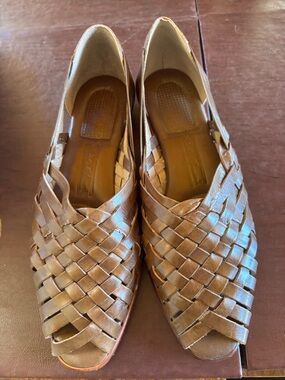 Vintage Eddie Bauer Preowned Woven Leather Olive Huarache Sandals size 8.5